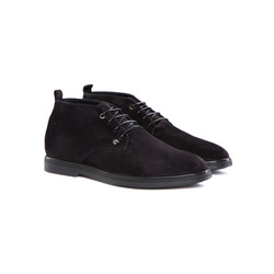 SUEDE CHUKKA BOOTS Colour: N999 Size: 9