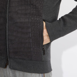 Трикотажная куртка-блузон со вставками из кожи крокодила цвет: J22301_3101 Размер: 54