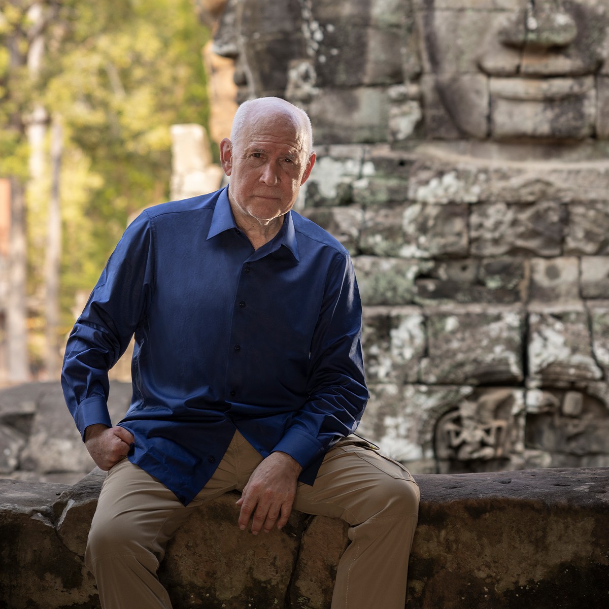 SR - BEYOND - STEVE McCURRY