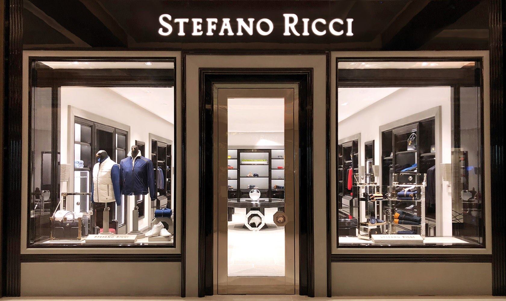 Stefano ricci beverly hills. Пакет Stefano Ricci. Очки Стефано Риччи. Stefano Ricci logo.